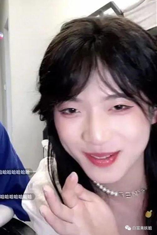 抖音网红混血儿珍妮吃瓜,揭秘抖音吃瓜界的风云人物