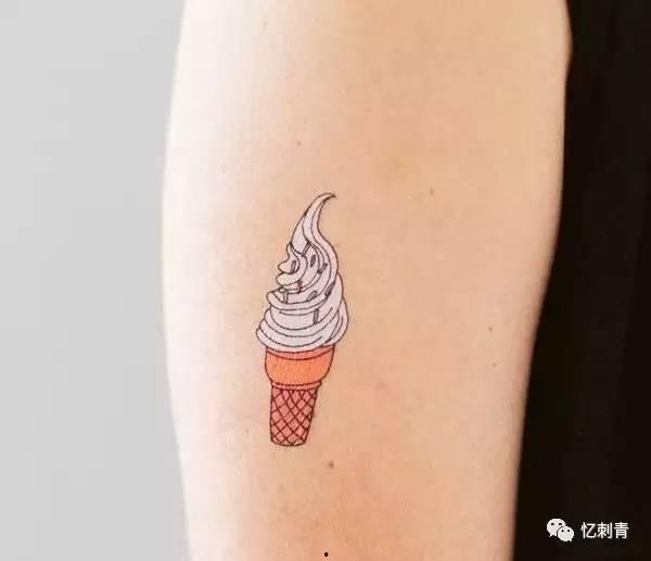 网红吃瓜纹身图案