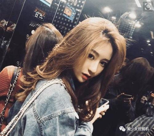 抖音女网红微密圈吃瓜,揭秘网红圈层背后的故事