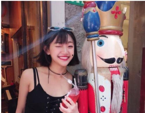 抖音网红雅典娜吃瓜,揭秘网红幕后故事