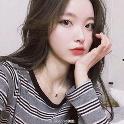 吃瓜网红明星有哪些名字,揭秘当红吃瓜网红明星的璀璨星途