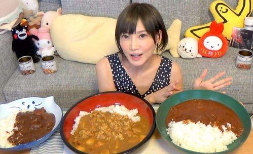 网红小女孩吃瓜,网红小女孩的甜蜜吃瓜日常