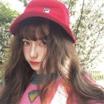 网红吃瓜聊天背景图女生,揭秘网络红人的时尚潮流与社交魅力 第3张 网红吃瓜聊天背景图女生,揭秘网络红人的时尚潮流与社交魅力 第3张