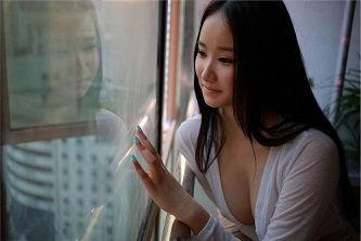 吃瓜网红纹身图片女,吃瓜女孩的独特魅力